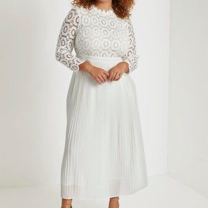 LACE GOWN/EVENING DRESS WITH PLEATED SKIRT